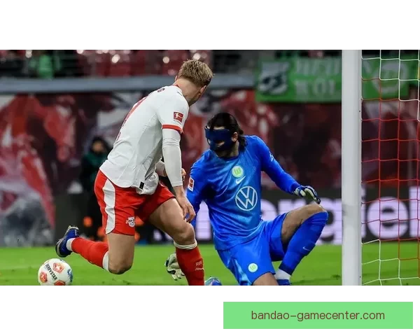 以萨福诺夫自述门将风格朗斯防守不给对手破门机会 以萨福诺夫自述门将风格朗斯防守不给对手破门机会